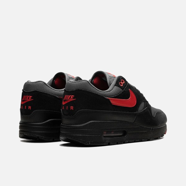 Nike Chaussures Air Max 1 Ess