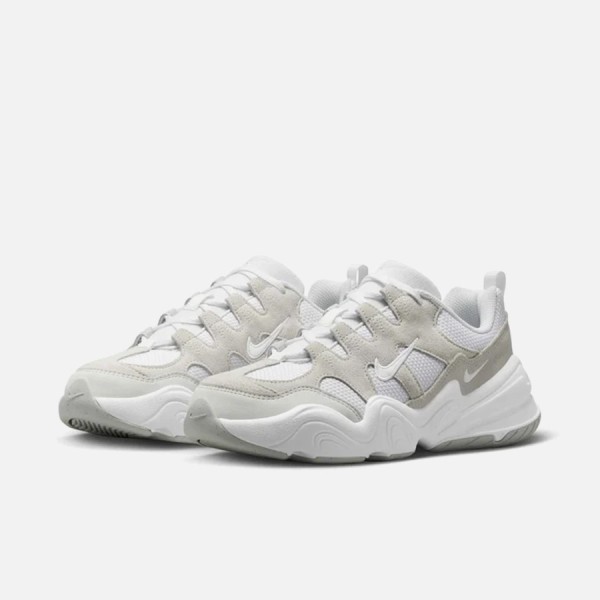 Nike Chaussures Tech Hera